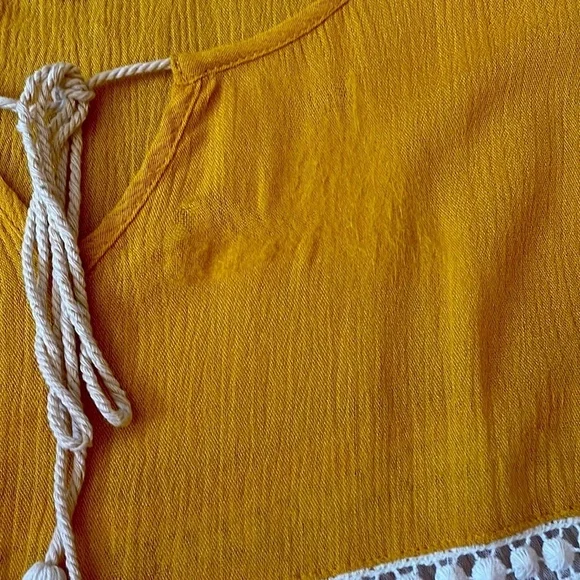 UMGEE Cold Shoulder Top - Picture 2 of 4